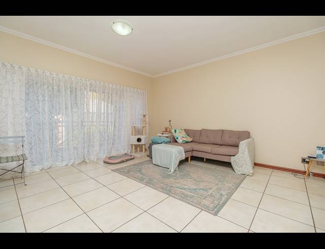 2 BEDROOM APARTMENT FOR SALE IN PARKVIEW